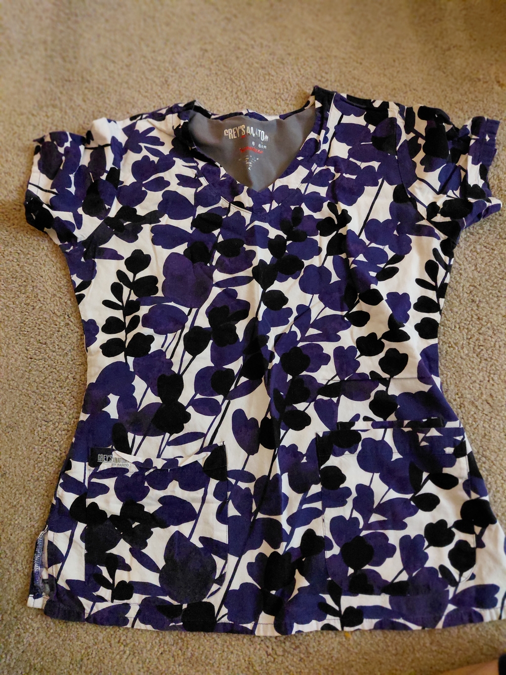 Grey's Anatomy Floral V-Neck Scrub Top - White, Purple & Black